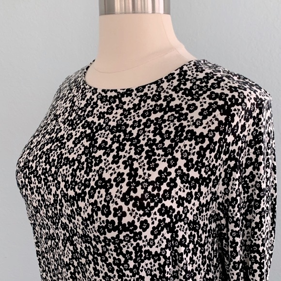 J Jill Wearever Multi Print Cape Back Tunic - Picture 10 of 14